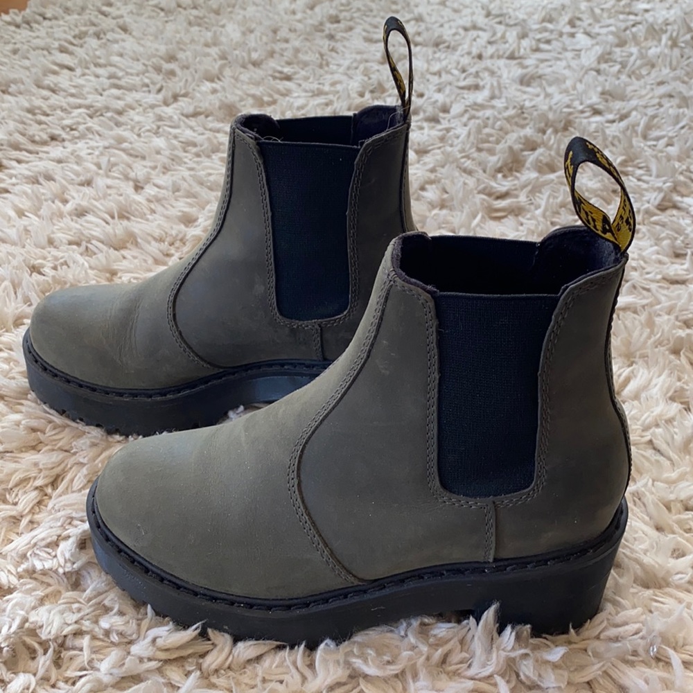 Doc Martens Rometty platform Chelsea boots